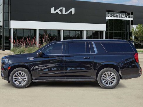 Used 2022 GMC Yukon XL SLE w/ Gmc Pro Safety Plus Package image 4