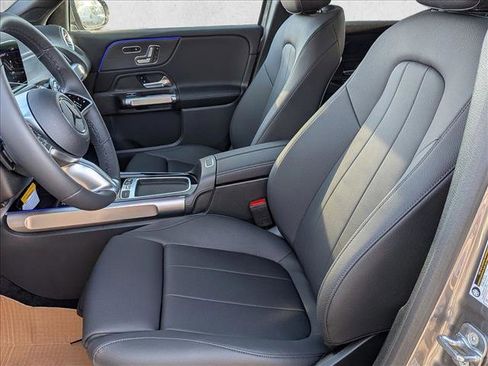 New 2026 Mercedes-Benz GLB 250 4MATIC image 4