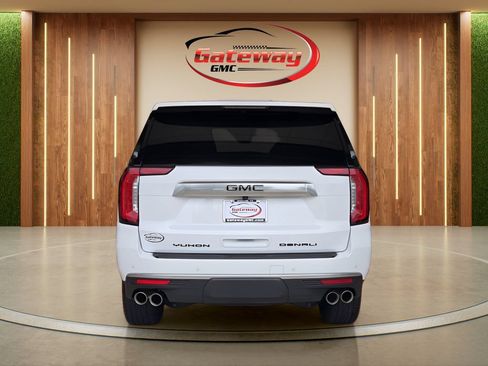 Used 2024 GMC Yukon Denali w/ LPO, Floor Liner Package AWD/4WD image 6