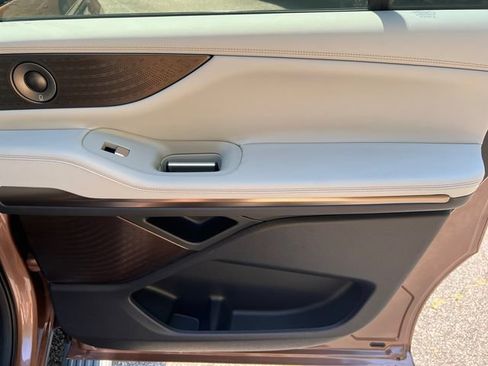 New 2026 Lincoln Navigator L Black Label w/ Black Label Special Edition AWD/4WD image 19