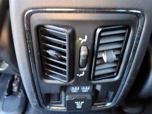 Used 2021 Jeep Grand Cherokee Limited image 28