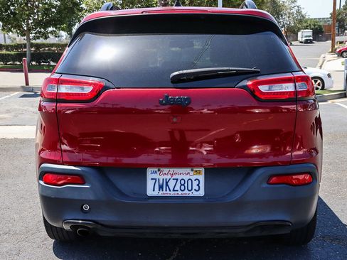 Used 2017 Jeep Cherokee High Altitude FWD image 5