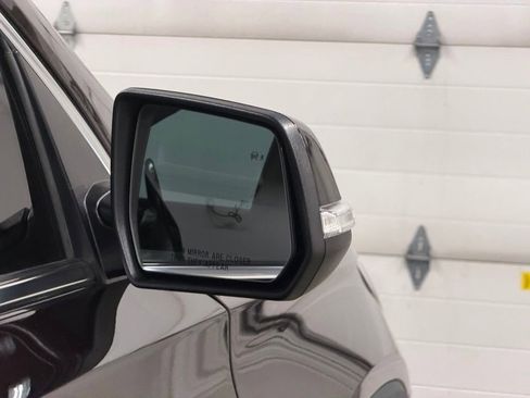 Certified 2022 Chevrolet Traverse LT w/ LPO, Floor Liner Package AWD/4WD image 9