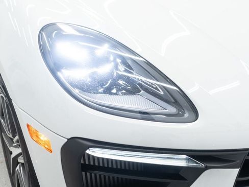 Used 2024 Porsche Macan S AWD/4WD image 47