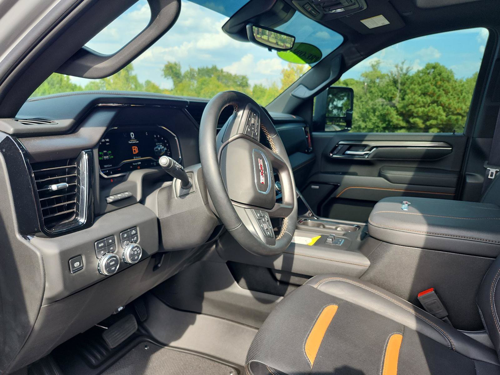 Used 2025 GMC Sierra 2500 AT4 w/ AT4 Premium Plus Package AWD/4WD image 20