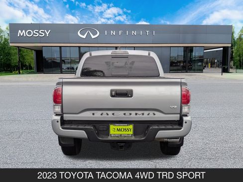 Used 2023 Toyota Tacoma TRD Sport w/ Advanced Technology Package image 9