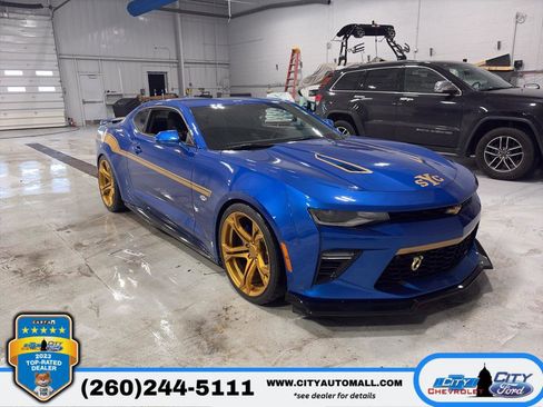 Used 2016 Chevrolet Camaro SS image 1