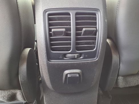 Used 2019 Ford Escape SEL AWD/4WD image 16