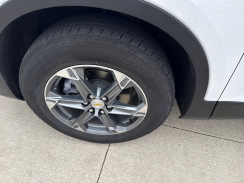 Used 2025 Chevrolet Blazer LT image 8