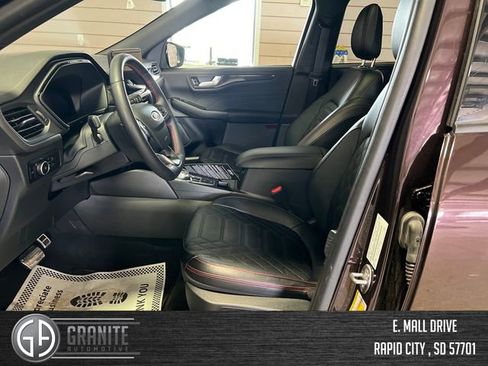 Used 2023 Ford Escape ST-Line Elite w/ Premium Technology Package AWD/4WD image 18