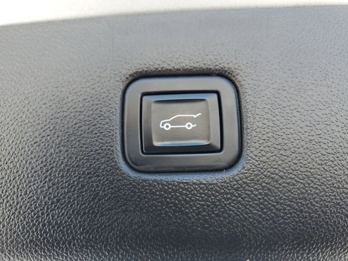 Used 2022 Chevrolet Blazer RS image 34