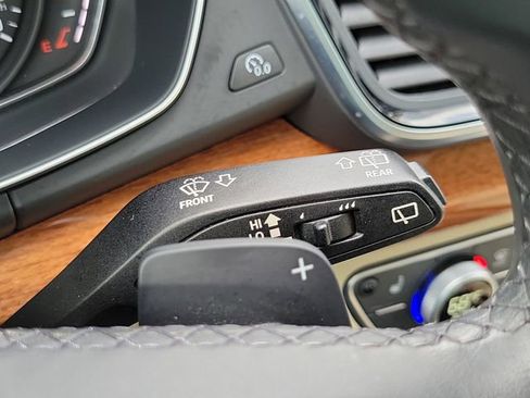 Used 2022 Audi Q5 2.0T Premium image 16