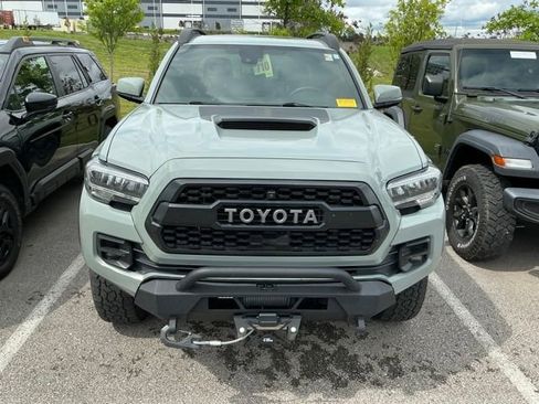 Used 2021 Toyota Tacoma TRD Pro AWD/4WD image 2