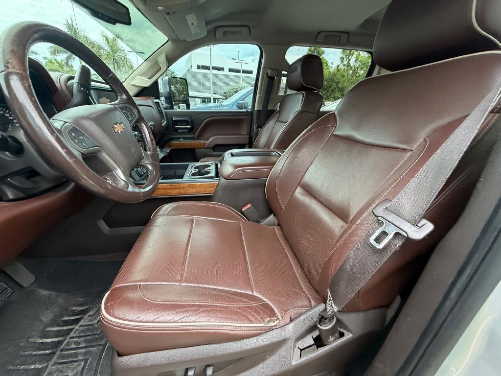Used 2014 Chevrolet Silverado 1500 High Country AWD/4WD image 12