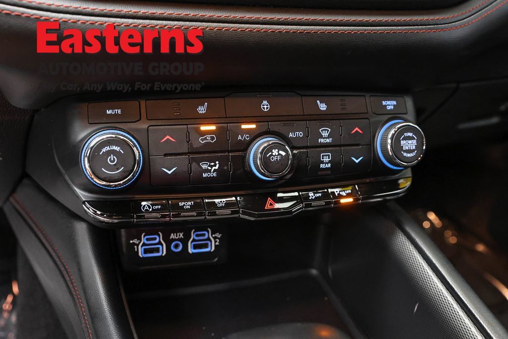 Used 2025 Dodge Durango GT RWD image 20