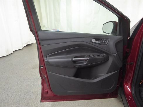 Used 2017 Ford Escape SE w/ SE Leather Comfort Package image 21