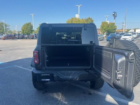 Used 2024 Ford Bronco Wildtrak image 10