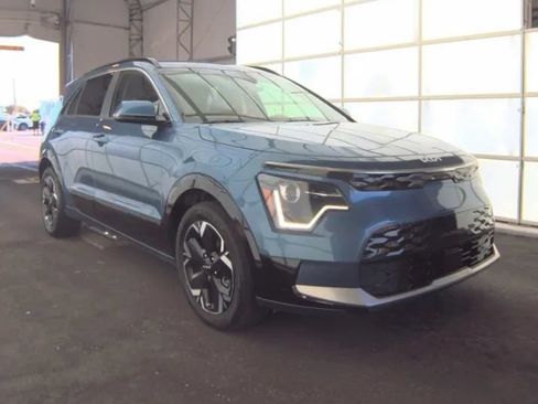 Used 2023 Kia Niro Wind FWD image 2