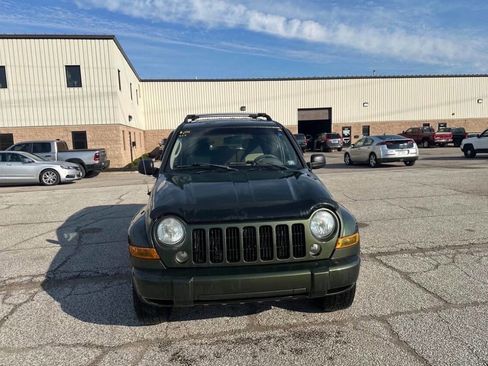 Used 2006 Jeep Liberty Sport image 8