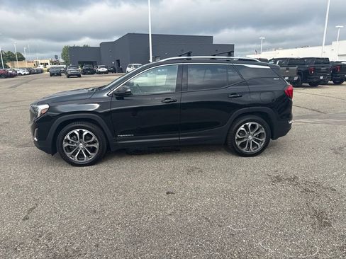 Used 2019 GMC Terrain SLT w/ Preferred Package AWD/4WD image 4