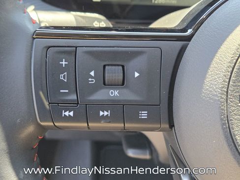 Used 2025 Nissan Kicks SR AWD/4WD image 23