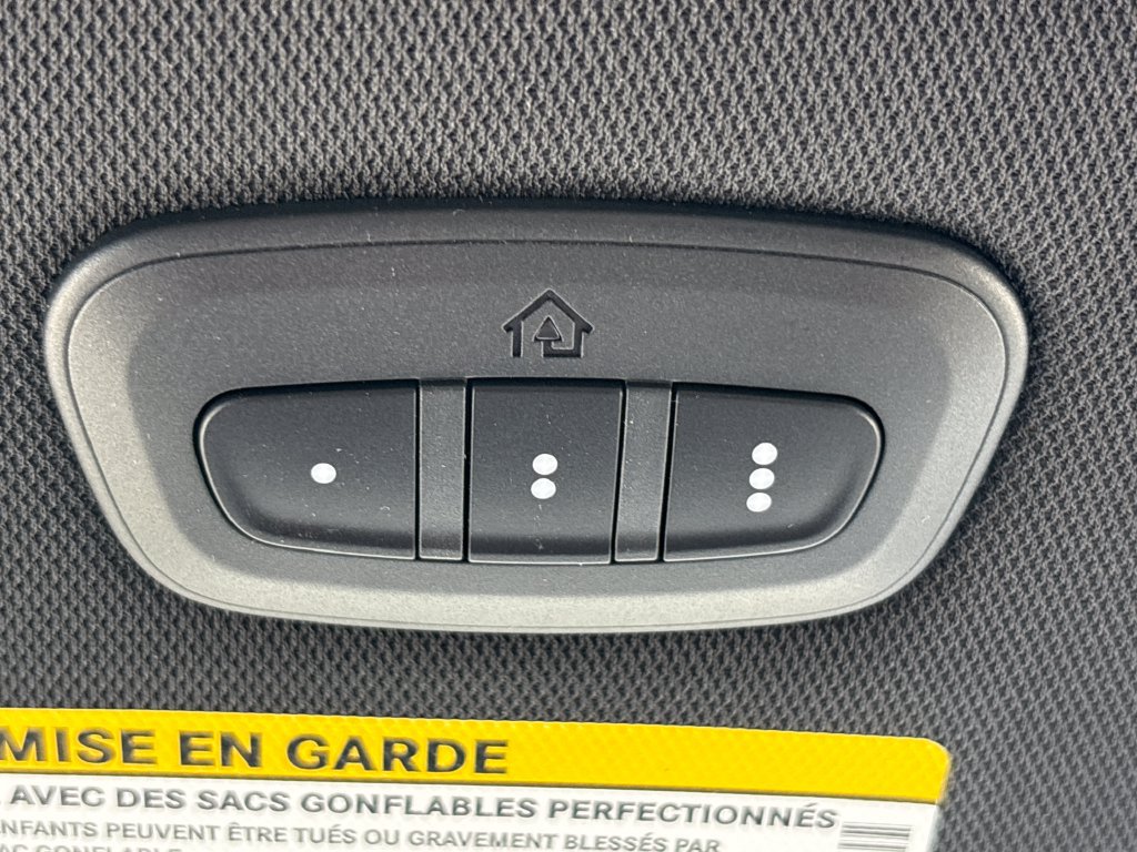 New 2027 Chrysler Pacifica Select FWD image 35