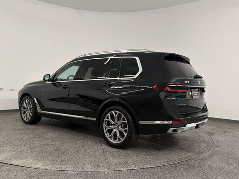 Used 2025 BMW X7 xDrive40i w/ Premium Package AWD/4WD image 3
