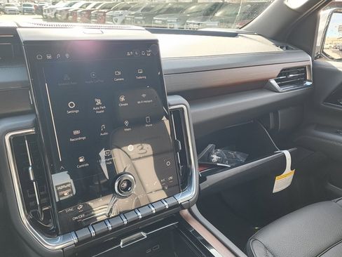 New 2026 GMC Yukon Denali w/ Denali Reserve Package image 42