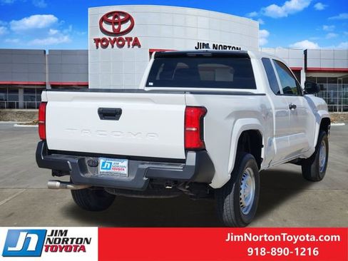 Used 2025 Toyota Tacoma SR image 7