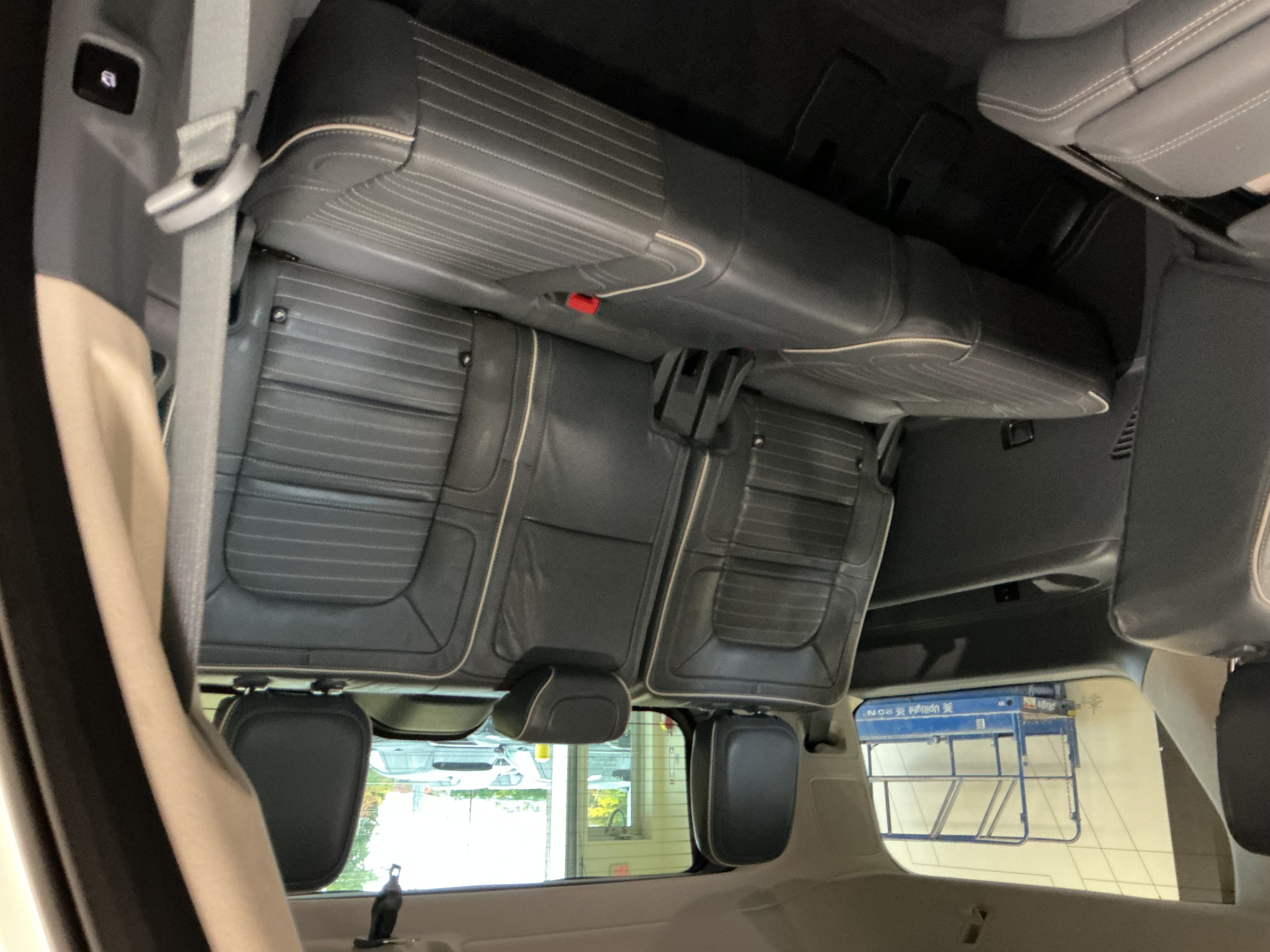 Used 2020 Lincoln Navigator Black Label w/ Cargo Convenience Package AWD/4WD image 12