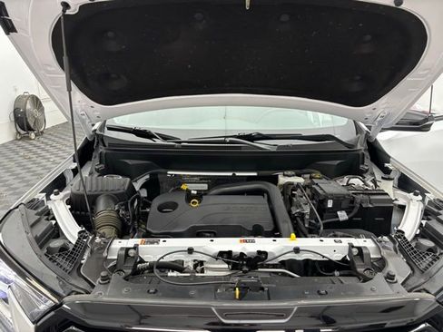 Used 2024 GMC Terrain SLE w/ Driver Convenience Package image 15