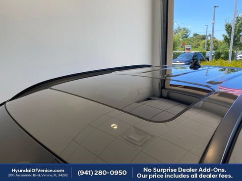 Certified 2024 Hyundai Santa Cruz Night AWD/4WD image 15
