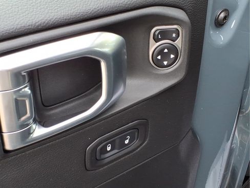 New 2026 Jeep Gladiator Sport image 18