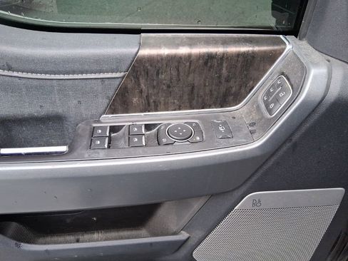 Used 2024 Ford F450 Lariat w/ Lariat Ultimate Package image 9