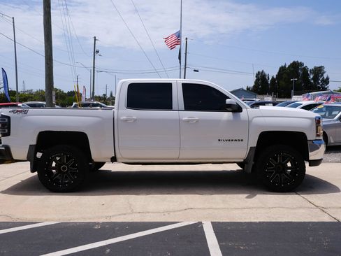 Used 2018 Chevrolet Silverado 1500 LT w/ All Star Edition AWD/4WD image 4