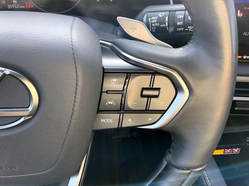 Used 2023 Lexus RX 350 Premium image 15