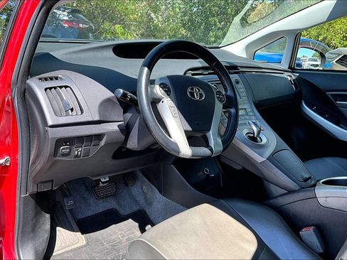 Used 2015 Toyota Prius Four FWD image 15