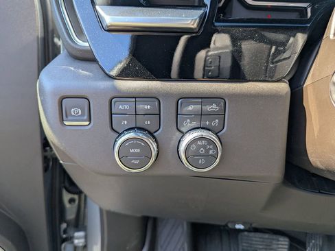 New 2026 GMC Sierra 1500 SLT w/ SLT Premium Plus Package AWD/4WD image 15