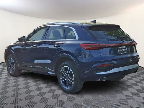 Used 2025 Audi Q5 Premium Plus w/ Premium Plus AWD/4WD image 4