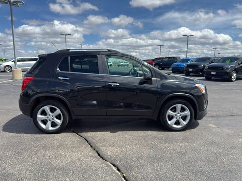 Used 2015 Chevrolet Trax LTZ AWD/4WD image 4