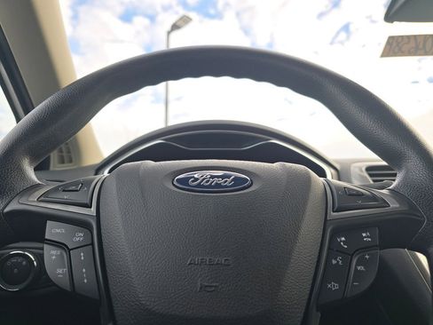 Used 2020 Ford Fusion SE image 23