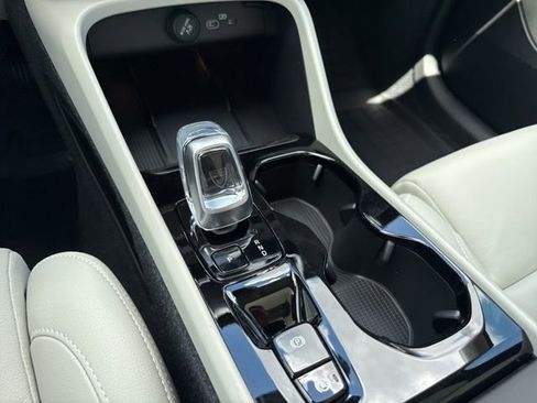 New 2026 Volvo XC40 B5 Plus w/ Protection Package Premier image 26