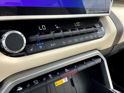 Used 2024 Toyota Tundra 1794 Edition image 32