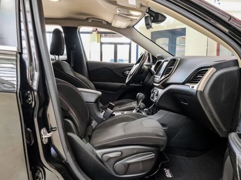 Used 2016 Jeep Cherokee Latitude image 30