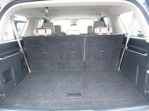 Used 2023 Ford Expedition Max XLT image 12