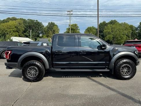Used 2019 Ford F150 Raptor w/ Equipment Group 802A Luxury AWD/4WD image 10
