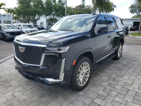 Used 2023 Cadillac Escalade Premium Luxury image 3