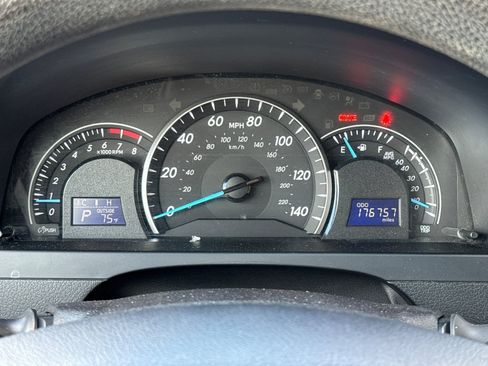 Used 2014 Toyota Camry LE FWD image 20