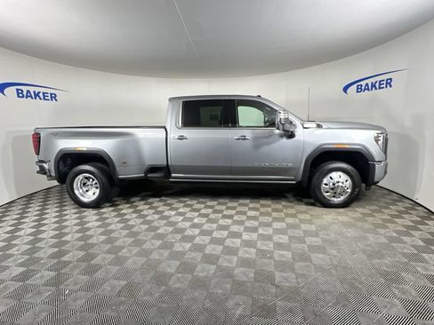 Certified 2025 GMC Sierra 3500 Denali Ultimate AWD/4WD image 10