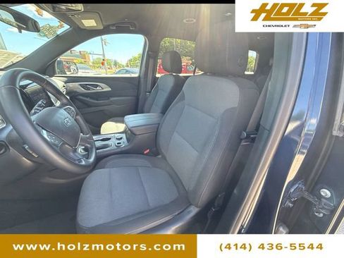 Certified 2023 Chevrolet Traverse LT w/ Midnight/Sport Edition AWD/4WD image 18